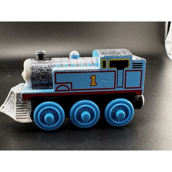 Snow Covered Thomas Wooden Railway Vtg 2003 Train Engine Learning Curve Limited - Picture 4 of 16